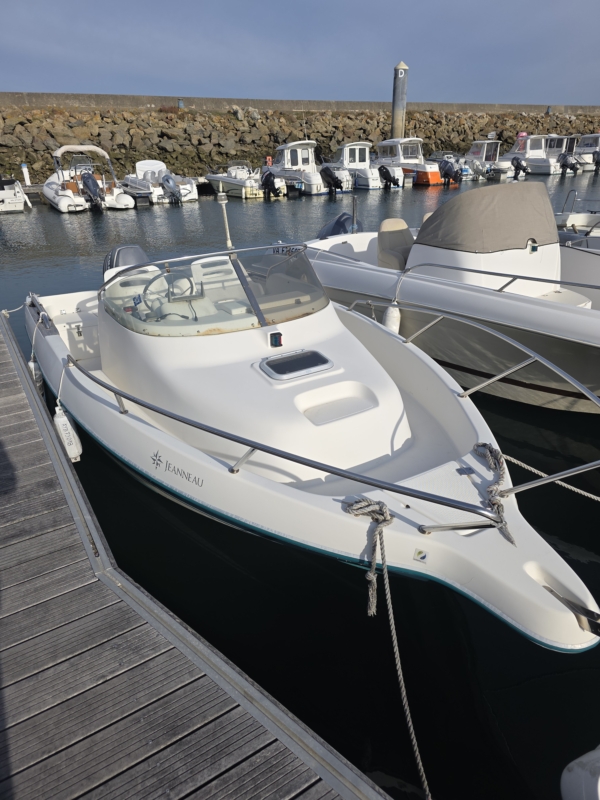 JEANNEAU CAP CAMARAT 565 WA